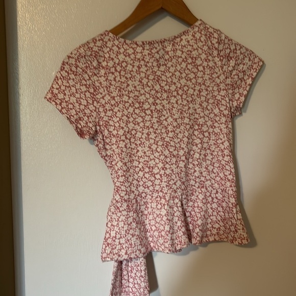 Pink and white  crop shirt. Size Medium - Picture 2 of 5